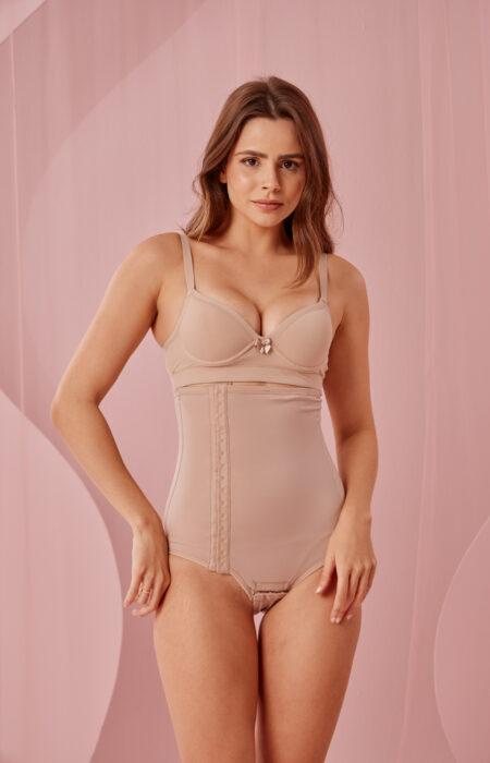 Calça Modeladora C/ Abertura Lat